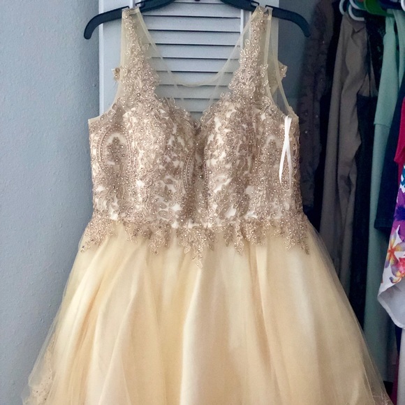 Dress - Picture 1 of 2